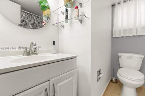 840 NW 87th Ave 405, Miami FL - photo 18 of 39