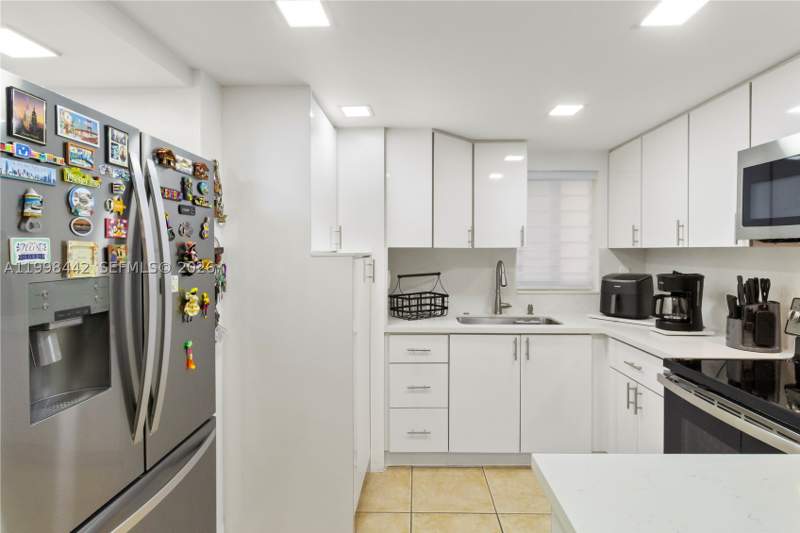 2 bedroom Condominium at 840 NW 87th Ave 405, Pinebark Condo No 2 - Bld, Miami — photo 2
