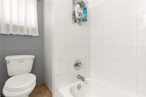 840 NW 87th Ave 405, Miami FL - photo 24 of 39