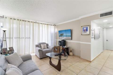 840 NW 87th Ave 405, Miami FL - photo 7 of 39