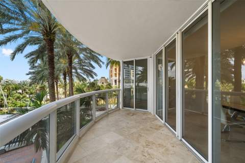 17555 Collins Ave 406, Sunny Isles Beach FL - photo 21 of 33