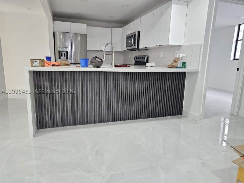 2 bedroom Condominium at 7125 Bay Dr 506, Bay Plaza Condo, Miami Beach — photo 4