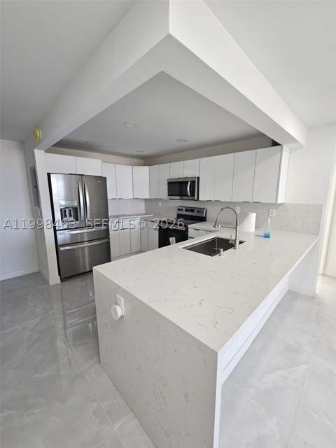 7125 Bay Dr 506, Miami Beach FL - photo 8 of 14