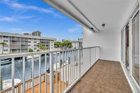 3601 NE 168th St 108, North Miami Beach FL - photo 17 of 34