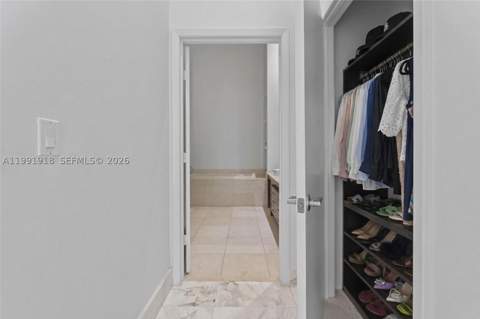 475 Brickell Ave 2209, Miami FL - photo 17 of 38
