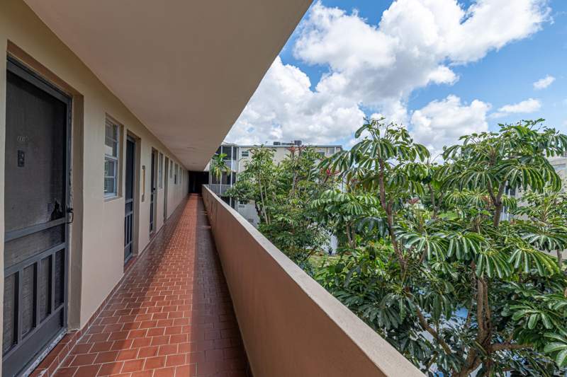 2 bedroom Condominium at 1660 NE 191st Street Unit 311, Jade Winds Group Allamanda, Miami — photo 4