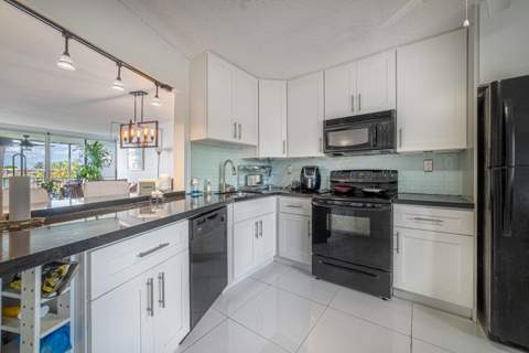 1660 NE 191st Street Unit 311, Miami FL - photo 9 of 27
