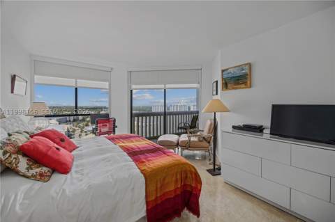 1000 W Island Blvd 1910, Aventura FL - photo 17 of 54