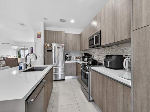 7159 NW 102nd Place, Doral FL - photo 14 of 57