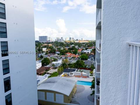3180 SW 22nd Ter 1205, Miami FL - photo 16 of 19