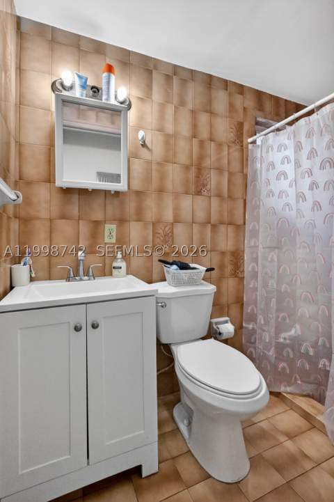 733 W 33rd St, Hialeah FL - photo 17 of 42