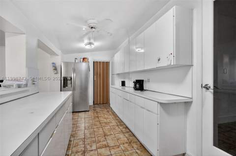 733 W 33rd St, Hialeah FL - photo 18 of 42