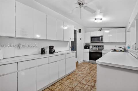 733 W 33rd St, Hialeah FL - photo 20 of 42