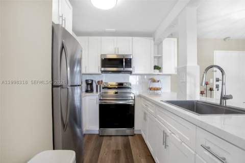 9682 Fontainebleau Blvd 503, Miami FL - photo 6 of 36