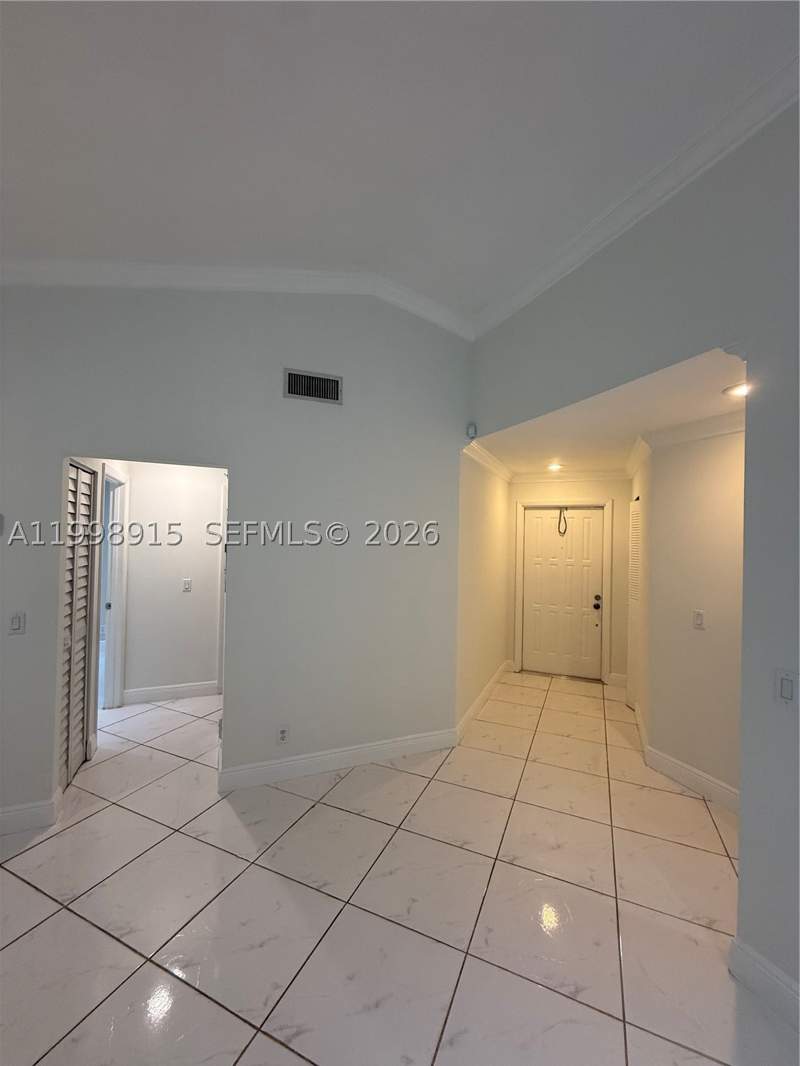 3 bedroom Villa at 17268 NW 60th Ct, Villa Homes At The Moors, Hialeah — photo 3