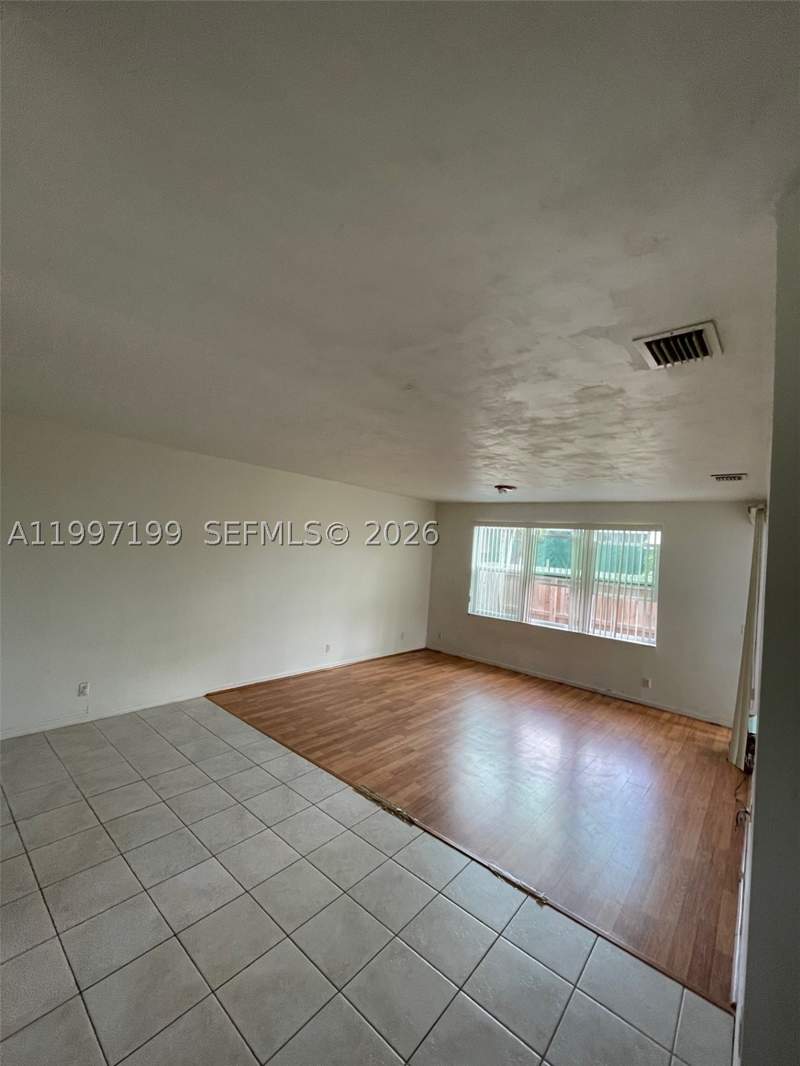 3 bedroom Condominium at 870 NE 212th Ter 3, Sierra Ridge Condo M-41, Miami — photo 4