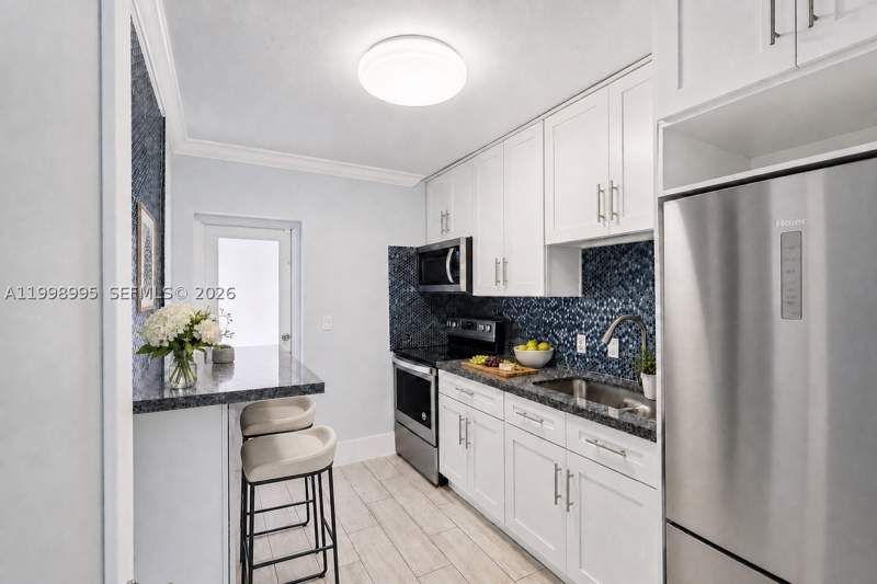3 bedroom SingleFamilyResidence at 1682 NE 124th Ln, Sub Of Foster & Sanchez T, North Miami — photo 4