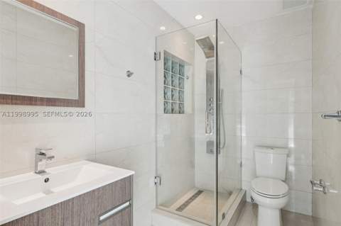 1682 NE 124th Ln, North Miami FL - photo 9 of 52