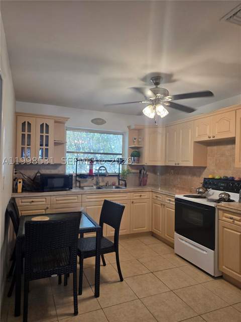 345 Malaga Ave, Coral Gables FL - photo 16 of 58