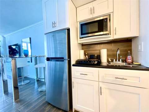 19201 Collins Ave 504, Sunny Isles Beach FL - photo 10 of 16