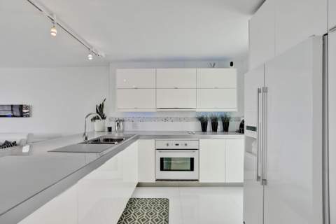 1670 Lincoln Court 3b, Miami Beach FL - photo 6 of 43