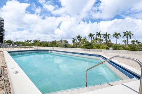 3475 N Country Club Dr 619, Aventura FL - photo 24 of 30