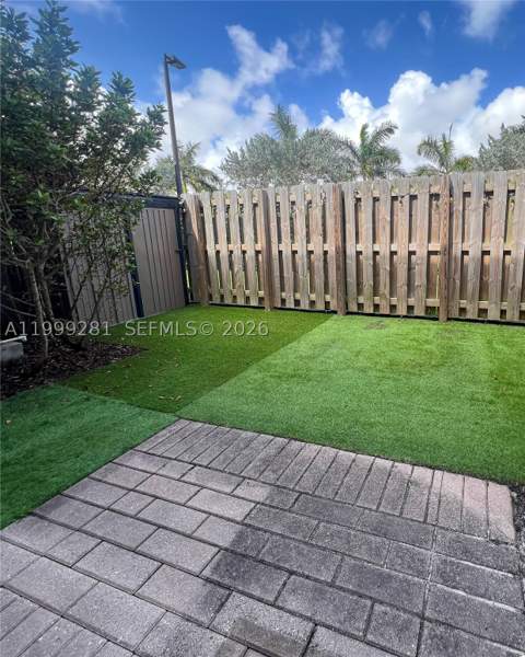 20800 NE 5th Ct, Miami FL - photo 19 of 28