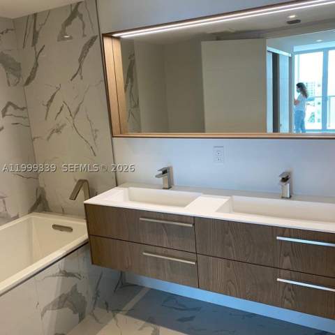 9521 E Bay Harbor Dr 605, Bay Harbor Islands FL - photo 9 of 29