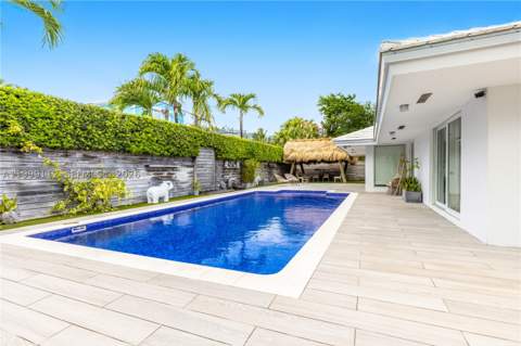 524 Warren Ln, Key Biscayne FL - photo 10 of 61