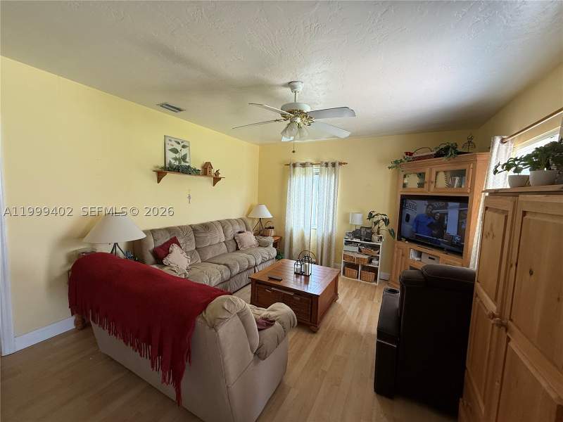 3 bedroom SingleFamilyResidence at 1771 NE 180th St, Fulford By The Sea Sec L, North Miami Beach — photo 4