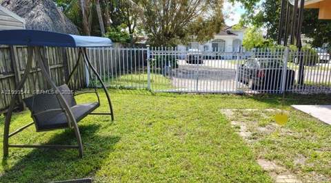 7736 NW 197 Ln, Hialeah FL - photo 11 of 17