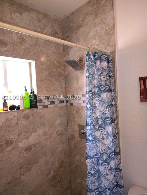 7736 NW 197 Ln, Hialeah FL - photo 14 of 17