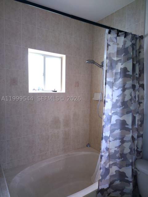 7736 NW 197 Ln, Hialeah FL - photo 15 of 17