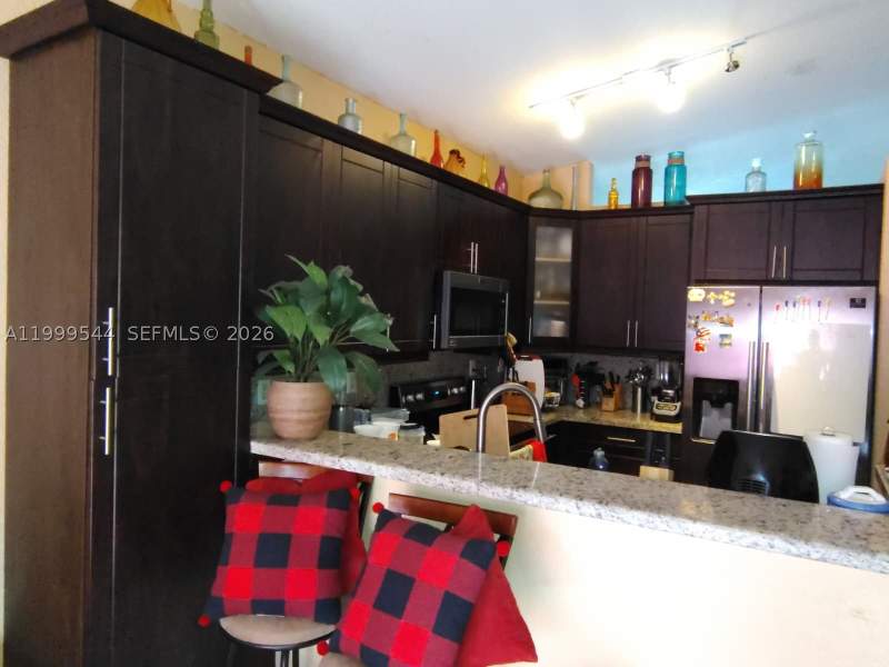 3 bedroom SingleFamilyResidence at 7736 NW 197 Ln, North Palm Estate, Hialeah — photo 5
