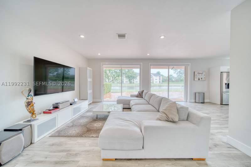 4 bedroom SingleFamilyResidence at 15261 SW 108th Ter, Jasmine At The Hammocks 1, Miami — photo 5