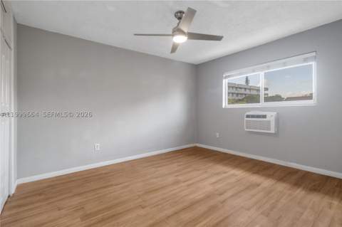 8129 Abbott Ave 10, Miami Beach FL - photo 9 of 17