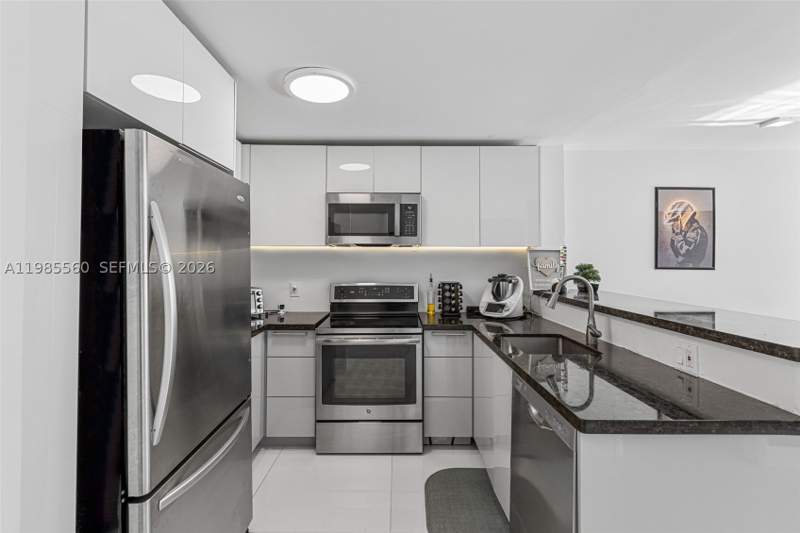 2 bedroom Condominium at 6545 Indian Creek Dr 306, Clinton Condo, Miami Beach — photo 3