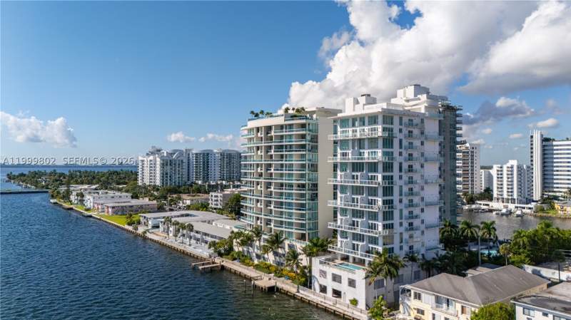 2 bedroom Condominium at 7935 East Dr 803, Harbour Island, North Bay Village — photo 2