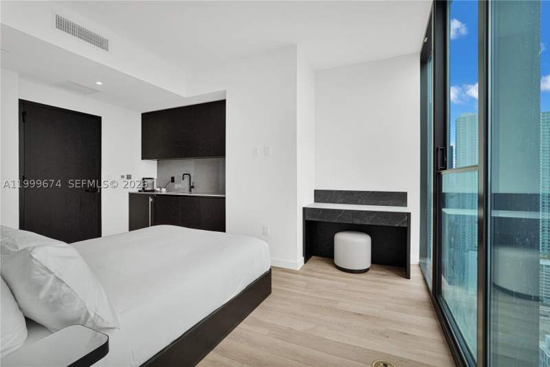 2 bedroom Condominium at 20 NE 11th St 3110, Miami North, Miami — photo 4