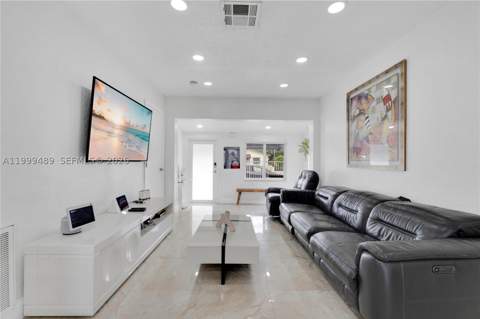 4310 SW 7th St, Miami FL - photo 6 of 33