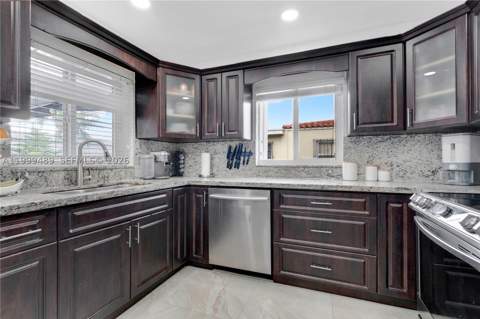 4310 SW 7th St, Miami FL - photo 9 of 33