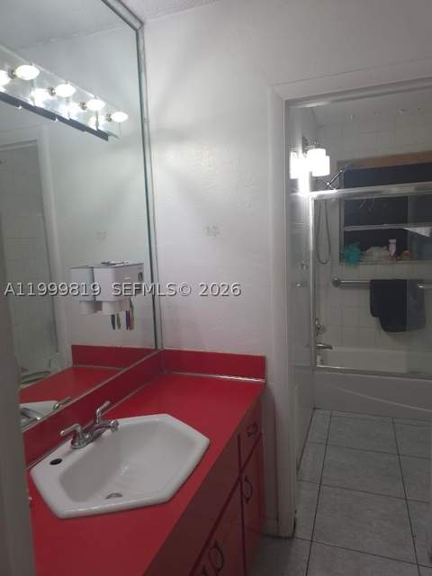 9021 SW 30th Ter, Miami FL - photo 7 of 18