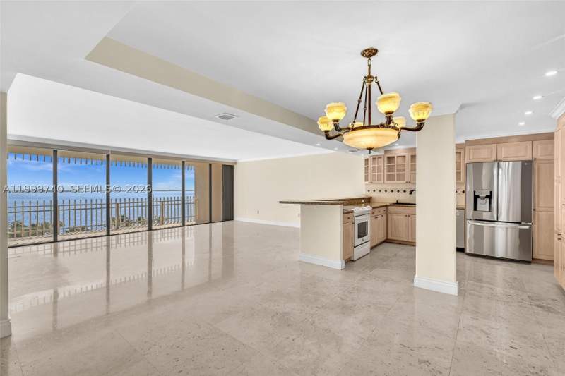 2 bedroom Condominium at 2 Grove Isle Dr B805, Grove Isle Condo, Miami — photo 2