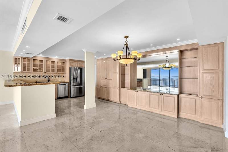 2 bedroom Condominium at 2 Grove Isle Dr B805, Grove Isle Condo, Miami — photo 5