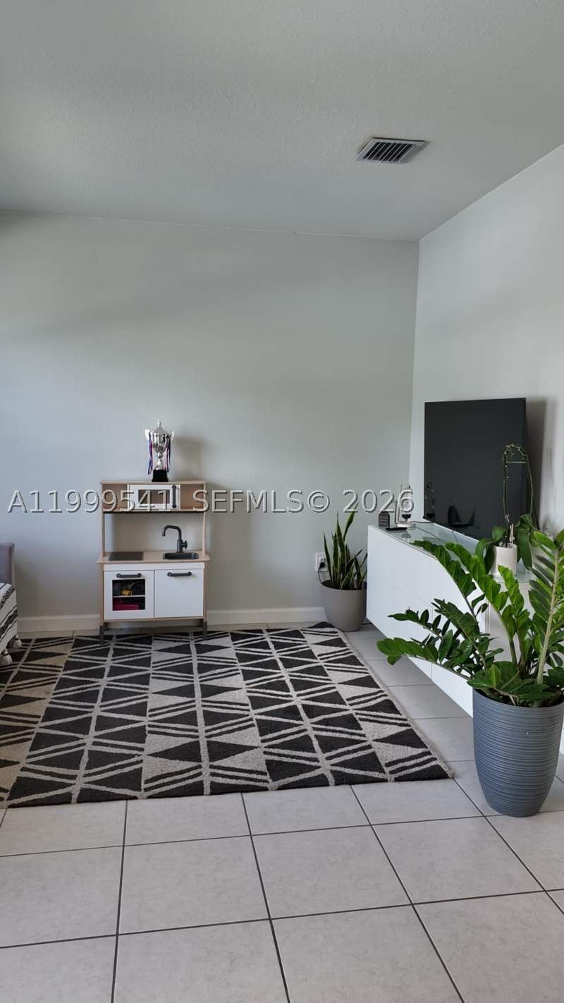 3 bedroom Townhouse at 11862 SW 246th Ln, Silver Palm Residential H, Homestead — photo 4