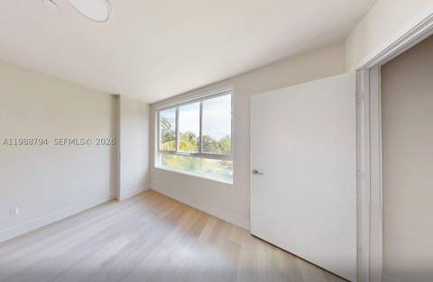 2505 NE 193rd St 4208, Miami FL - photo 13 of 16