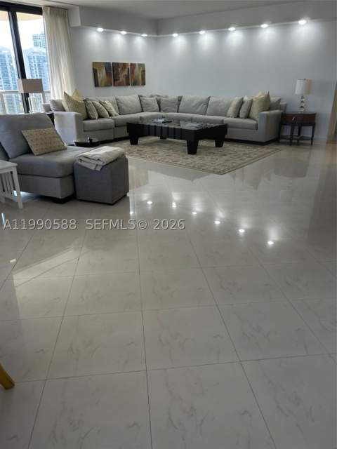19667 Turnberry Way 18-K, Aventura FL - photo 6 of 11