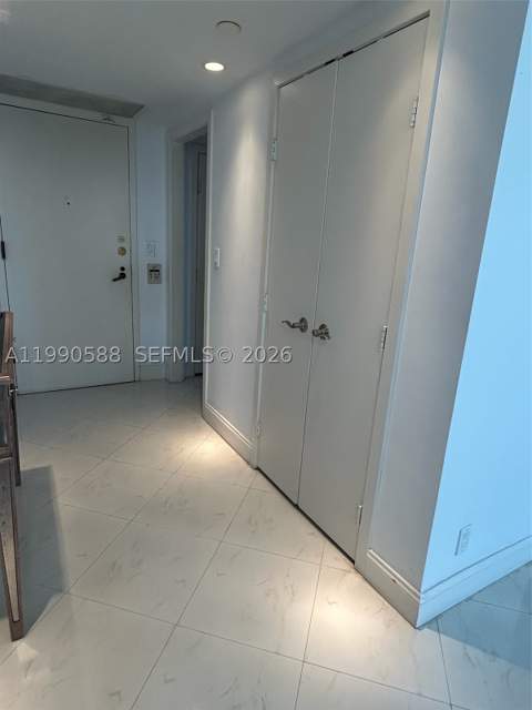 19667 Turnberry Way 18-K, Aventura FL - photo 8 of 11