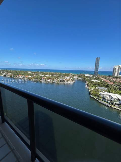 19667 Turnberry Way 18-K, Aventura FL - photo 9 of 11