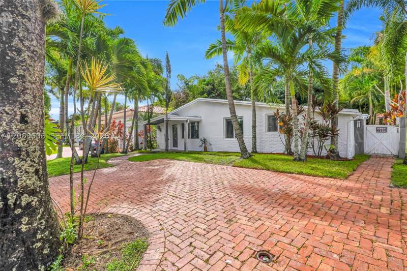 3 bedroom SingleFamilyResidence at 1104 NE 85th St, Shore Acres Amd Pl, Miami — photo 5